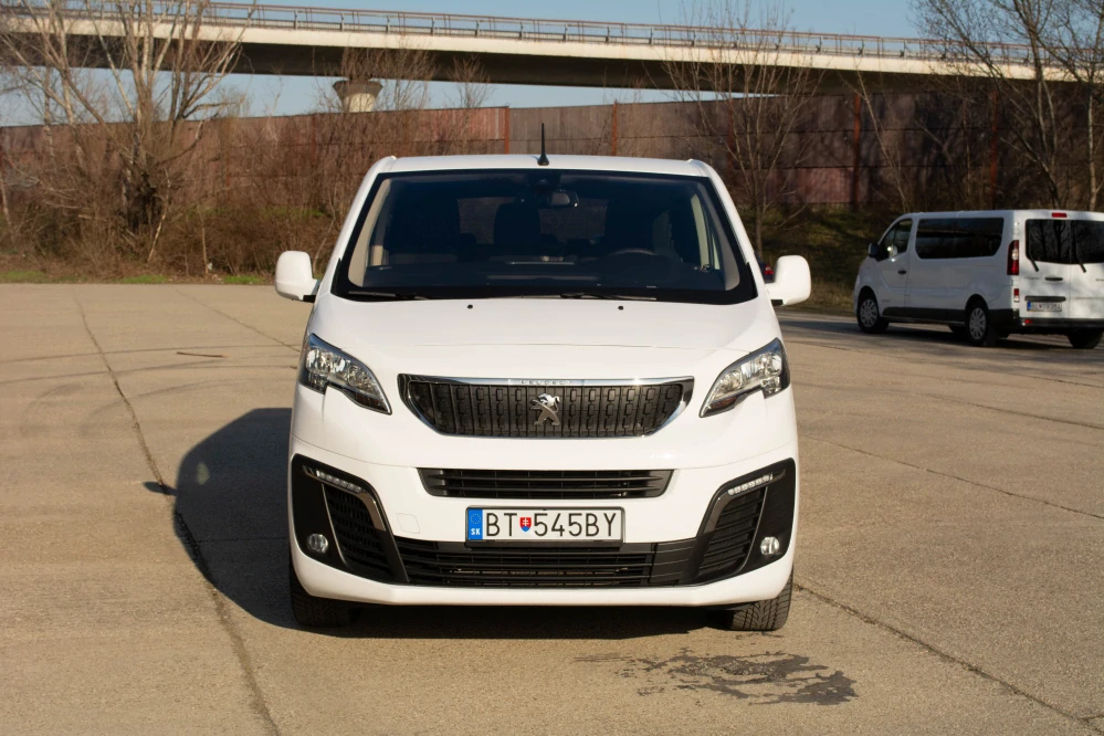 RENTAL vozidlo Peugeot Traveller 