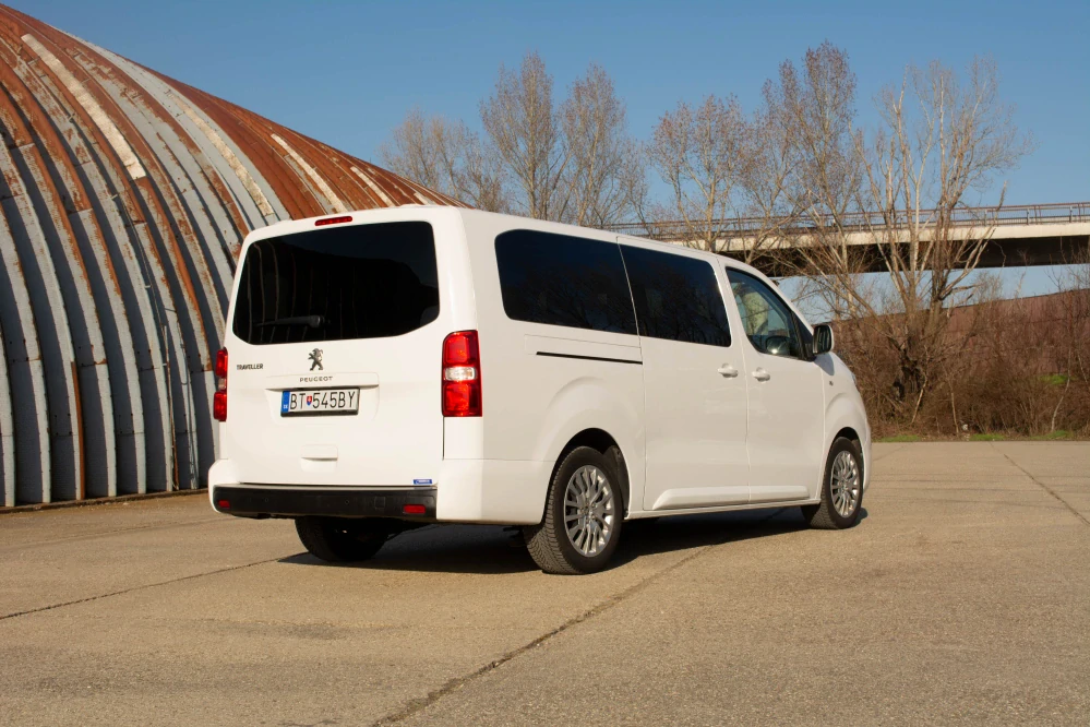 RENTAL vozidlo Peugeot Traveller 