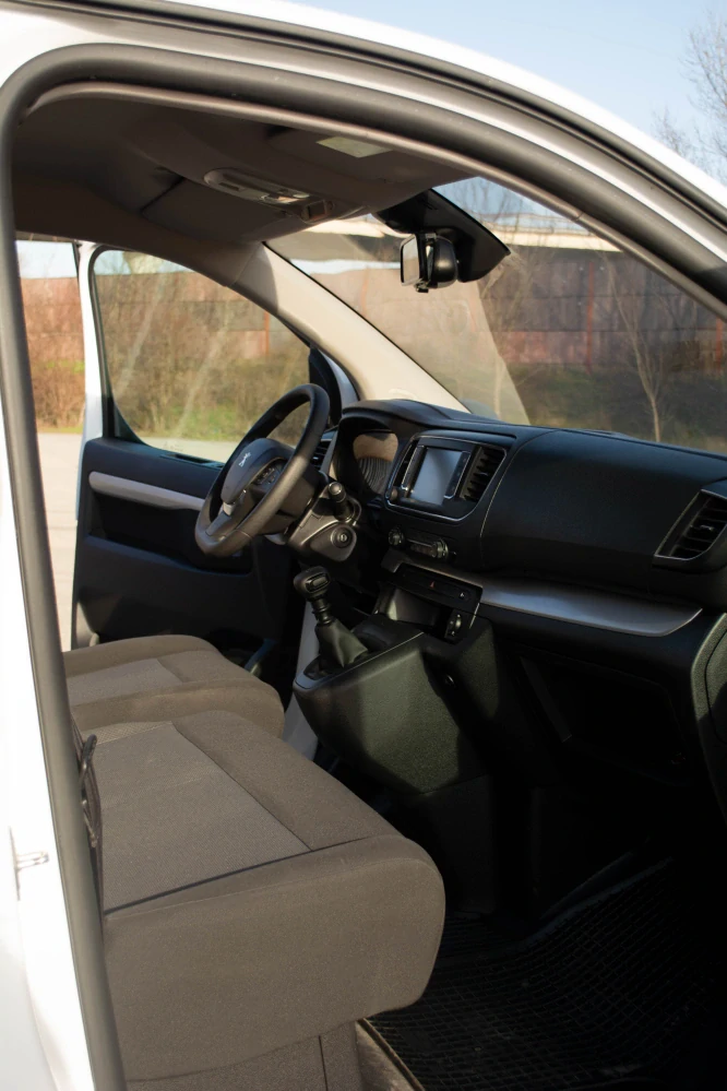 RENTAL vozidlo Peugeot Traveller 
